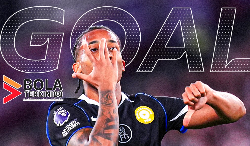 Joao Pedro mengenakan jersey West Ham, merayakan gol penentu kemenangan atas Chelsea dan dinobatkan sebagai Man of the Match dalam laga Premier League 2025.