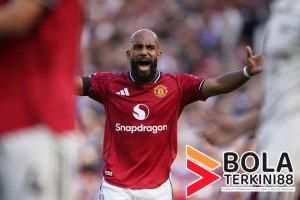 Skuad Manchester United bersiap menghadapi Fulham di Premier League 2025, Onana comeback, Hojlund absen, dan trisula maut BBC siap menjadi starter.